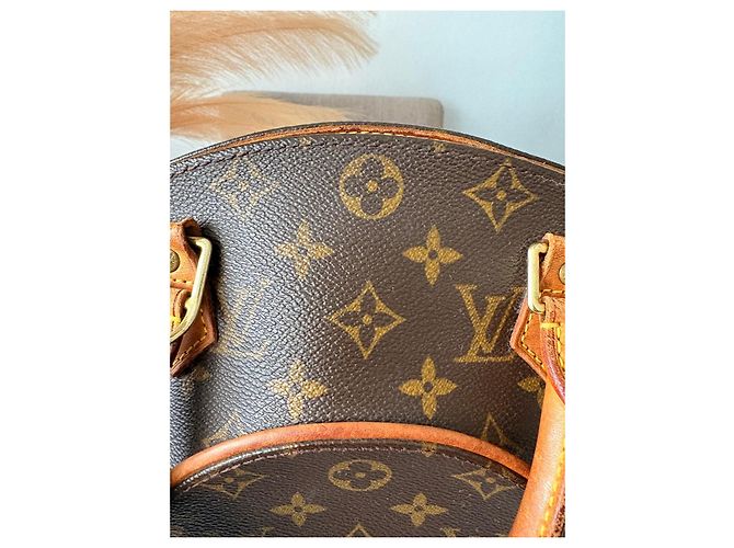 Bolsa Louis Vuitton Monogram Ellipse GM Marrom Monograma - vista 3