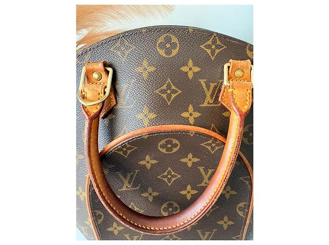 Bolsa Louis Vuitton Monogram Ellipse GM Marrom Monograma - vista 4