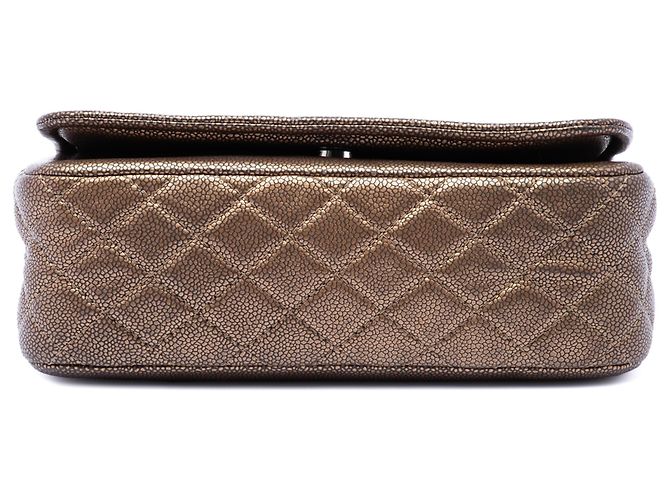 Chanel Brown Small Metallic Caviar CC Timeless Flap Marrom Bronze - vista 3