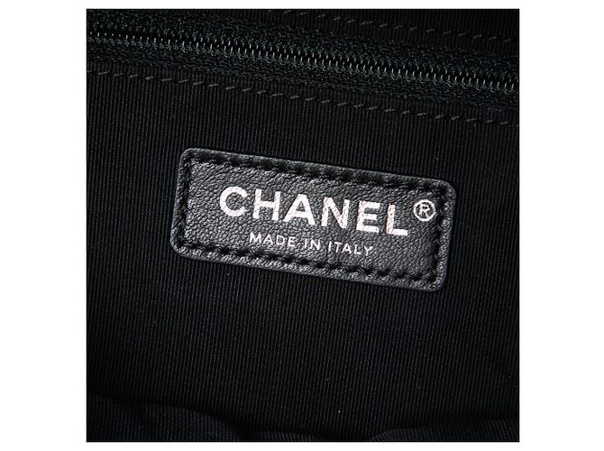 Camera Borsa a tracolla Chanel Silver CC Quilted Metallic Calfskin Street Allure Argento - vista 5