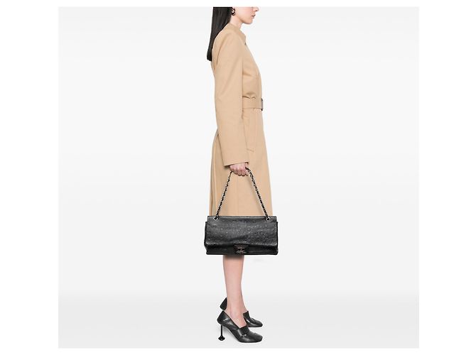 Chanel Black Maxi Embossed Calfskin 31 Rue Cambon Reissue 2.55 Double Flap Nero - vista 7