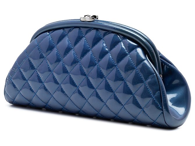 Clutch Chanel Blue Quilted Patent Timeless Kiss Lock - vista 2