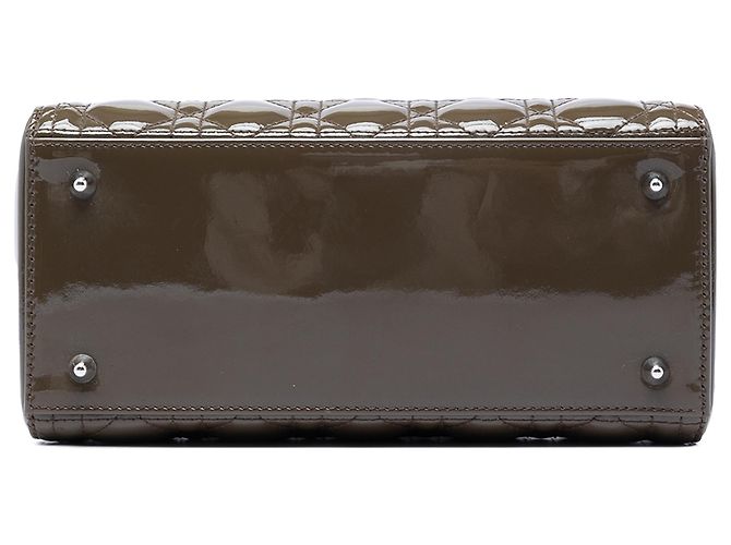 Lady Dior Cannage in vernice marrone misura Medium Cachi - vista 3