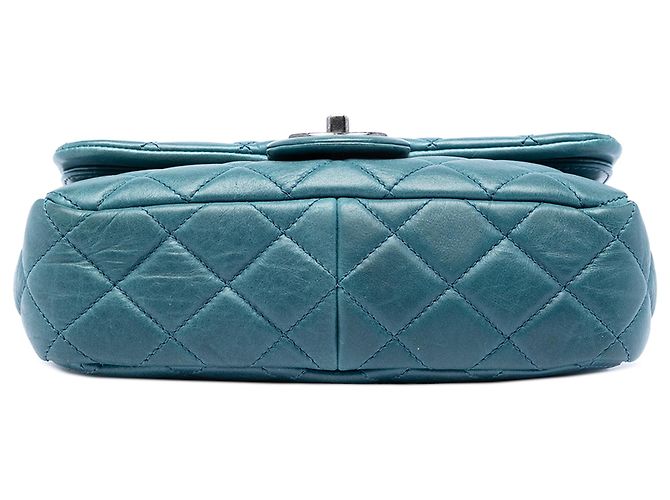 Chanel Blue Quilted Calfskin Plaque Double Flap - vista 3