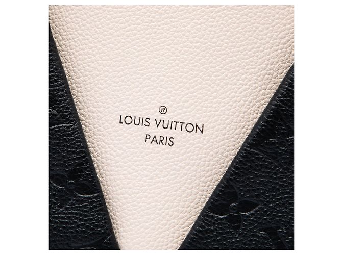Louis Vuitton Borsa V Tote BB in Monogram Empreinte nero - vista 5