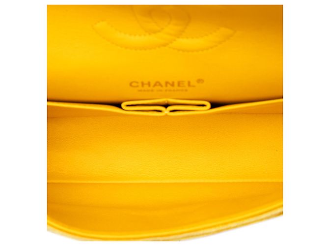Chanel Giallo Medium Classic Velvet Double Flap - vista 4