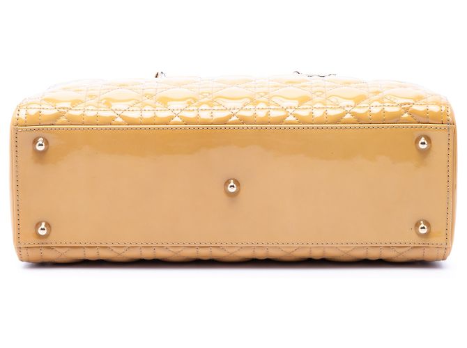 Lady Dior en charol cannage amarillo, tamaño Large - vista 3