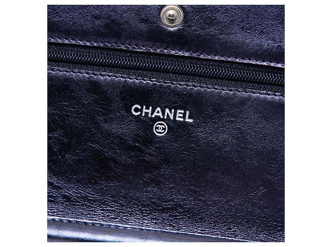 Wallet On Chain Portafoglio con catena Chanel Blue Quilted Shiny Aged Calfskin Reissue 2.55 - vista 5