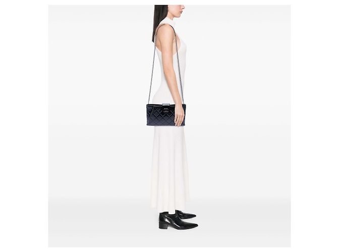 Clutch Chanel Black Quilted Glazed Calfskin Coco Pleats Chain Nero - vista 6