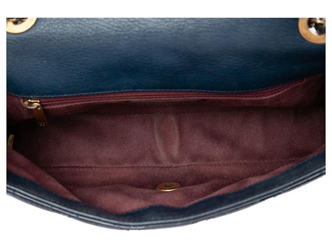 Chanel Blue Paris Salzburg Medium Patent e Goatskin CC Eyelet Flap Blu navy - vista 4