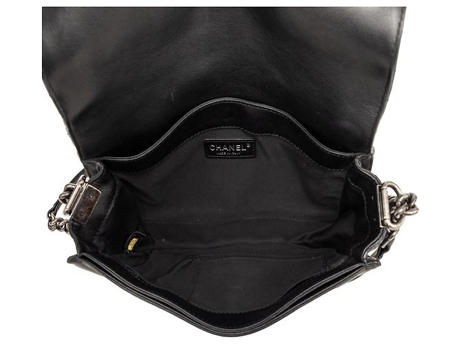 Chanel Black Medium Calfskin Boy Reverso Flap Nero - vista 4