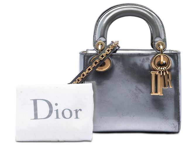 Lady Dior Mini metallizzata in vernice argento Dior - vista 6