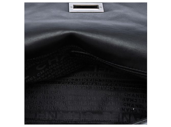 Chanel Black Glazed Crackled Calfskin Mademoiselle Flap - vista 4