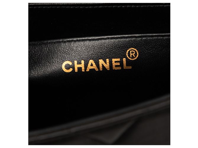 Chanel Black Small Square Quilted Lambskin Straight Single Flap Nero - vista 5