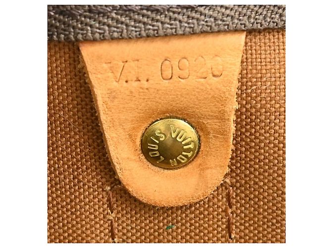 Louis Vuitton Keepall Monogram Canvas 45 - view 4