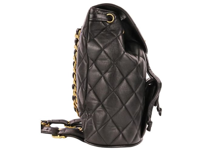 Classique Sac à dos Chanel Vintage Matelassé en agneau Noir - vue 4