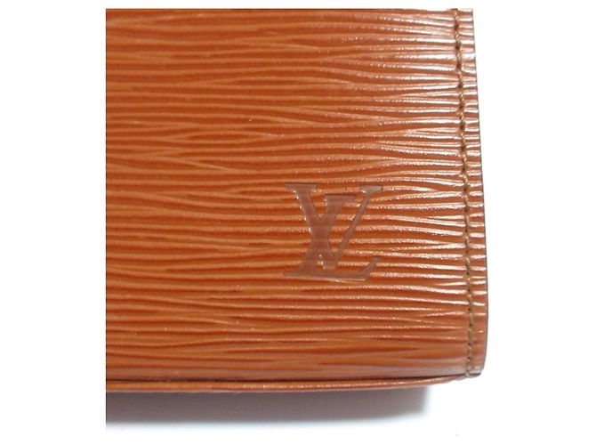 Borsa Louis Vuitton Malesherbes in pelle Epi Marrone - vista 9