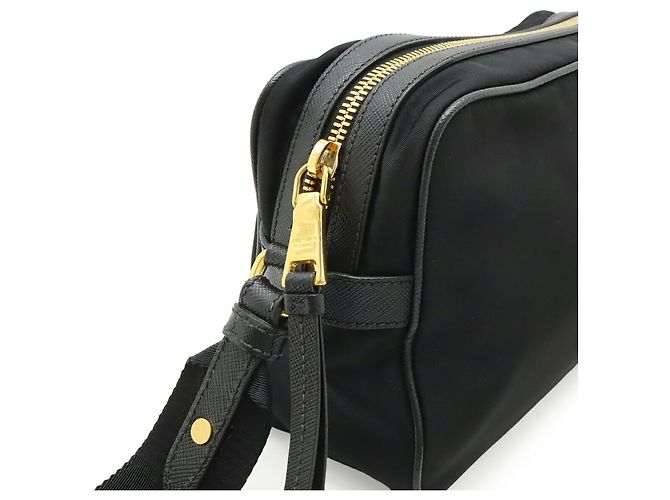Sac à main en nylon Prada en Nero Black Noir - vue 7