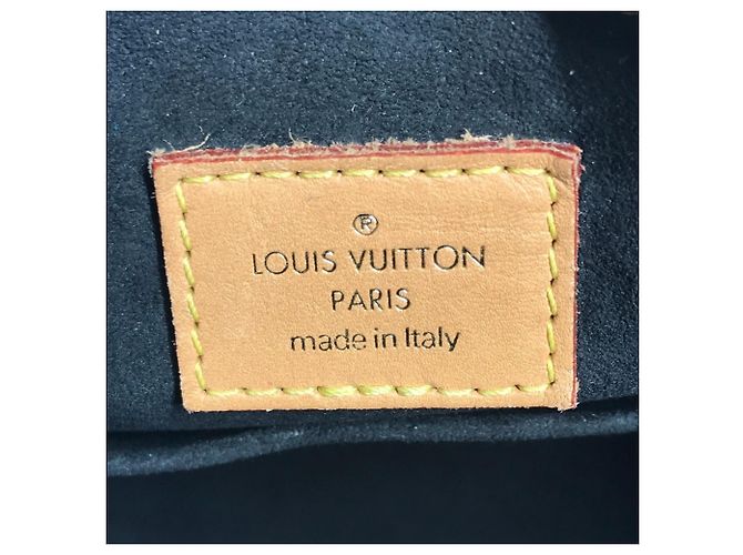 Louis Vuitton Giant Monogram Boite Chapeau Souple Pochette Marrone - vista 12