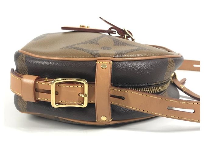 Louis Vuitton Giant Monogram Boite Chapeau Souple Pochette Marrone - vista 3