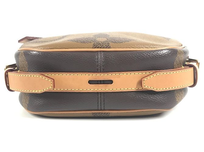 Louis Vuitton Giant Monogram Boite Chapeau Souple Pochette Marrone - vista 5