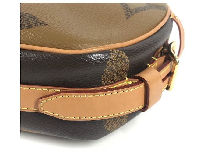 Louis Vuitton Giant Monogram Boite Chapeau Souple Pochette Marrone - vista 6