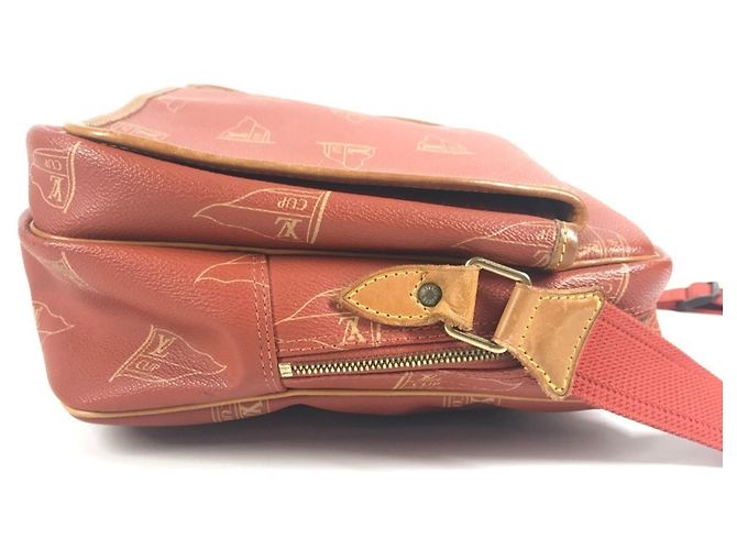 Borsa a tracolla Louis Vuitton LVCUP Crossbody Flap Messenger Bag Arancione - vista 3