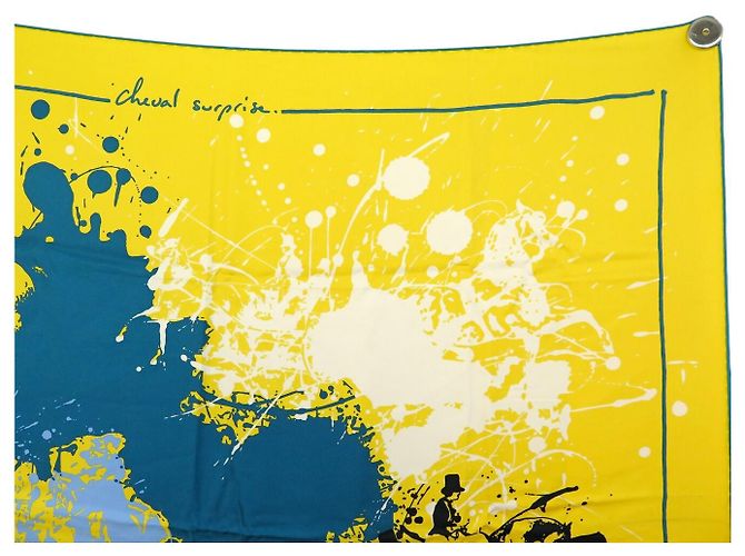 Hermès NUOVO FULLETTO HERMES CHEVAL SURPRISE REMIX CARRE 90 SETA GIALLO + SCATOLA - vista 3