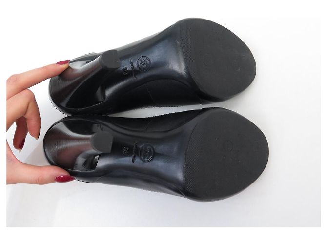 DECOLLATE CHANEL G29862 38 PELLE NERA Nero - vista 6
