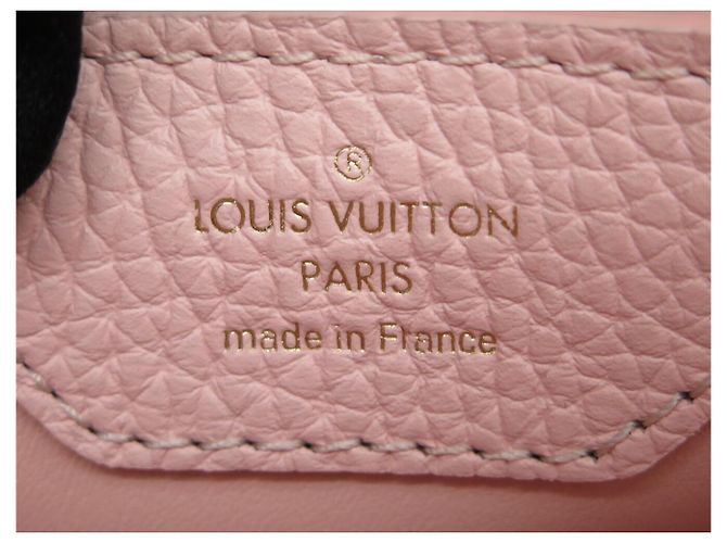 NUOVA BORSA A SPALLA LOUIS VUITTON CAPUCINES BB PELLE CREMA ROSA Crudo - vista 12