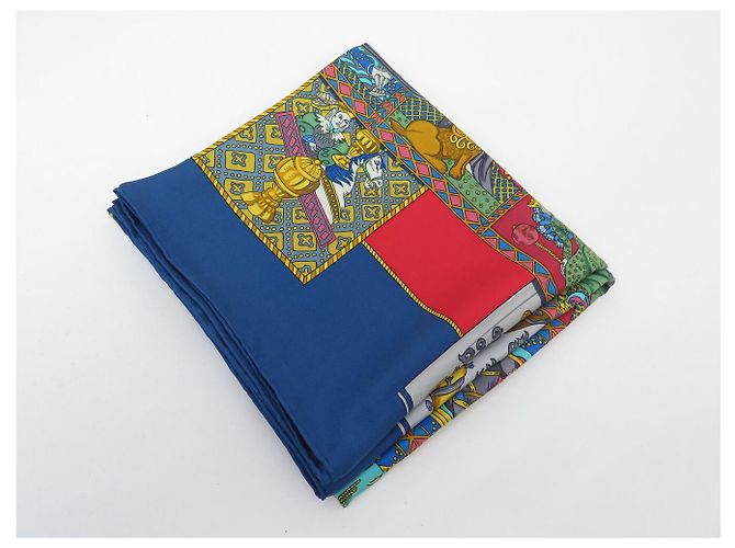 Hermès VINTAGE HERMES LE TARROT ANNIE FAIVRE CARRÉ 90 SCARPA DI SETA BLU - vista 12