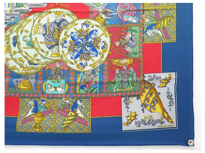 Hermès VINTAGE HERMES LE TARROT ANNIE FAIVRE CARRÉ 90 SCARPA DI SETA BLU - vista 4