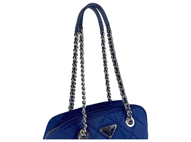 Borsa a tracolla in nylon blu scuro Prada - vista 10