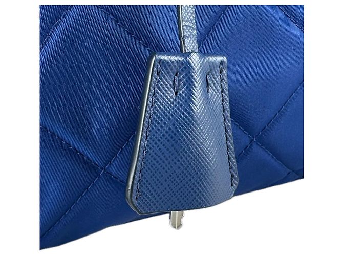 Borsa a tracolla in nylon blu scuro Prada - vista 11