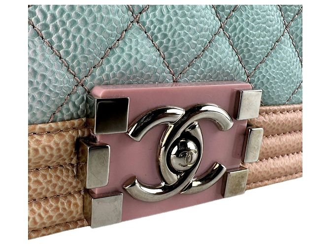 Chanel Boy Schultertasche aus genarbtem Kalbsleder Mehrfarben - Ansicht 11