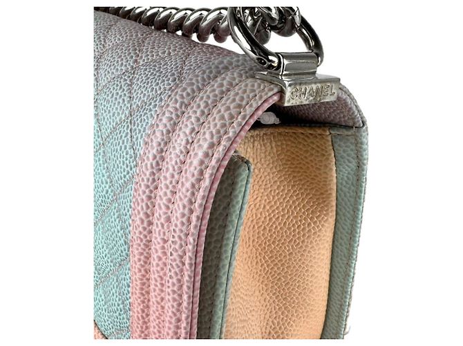 Chanel Boy Schultertasche aus genarbtem Kalbsleder Mehrfarben - Ansicht 7