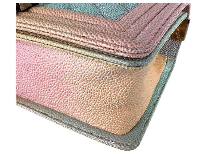 Chanel Boy Schultertasche aus genarbtem Kalbsleder Mehrfarben - Ansicht 9