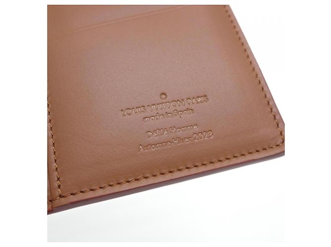 Cartera Louis Vuitton Epi XL Brazza Castaño Coñac - vista 5