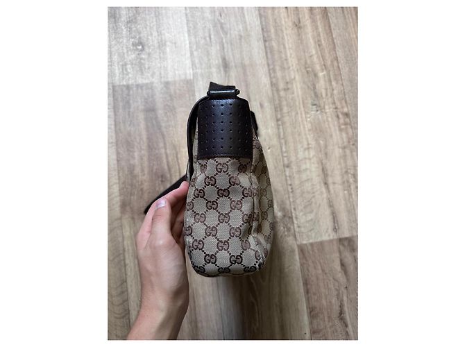 Borsa a Tracolla Gucci GG Supreme Beige Cammello - vista 11