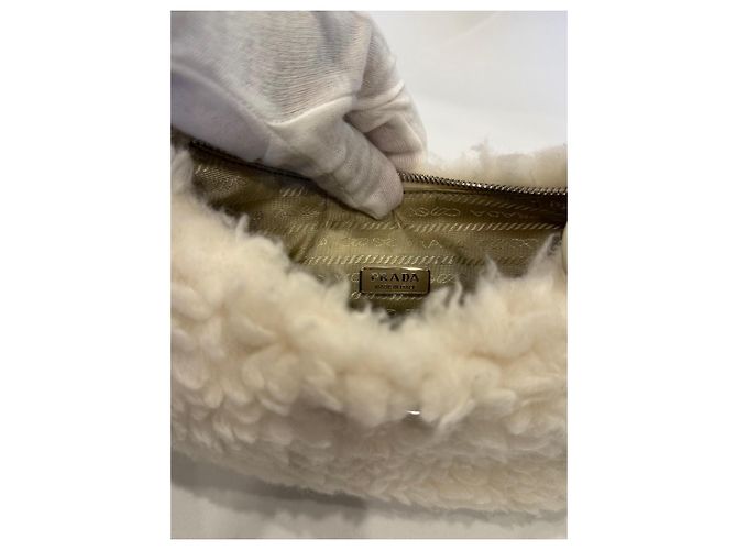 Prada Re-Edition 2000 Borsa in Lana e Cashmere Crudo - vista 9