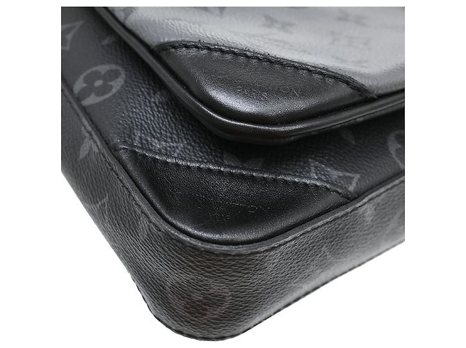 Louis Vuitton Trio Messenger Bag Reverse Monogram Eclipse Canvas Black - view 3