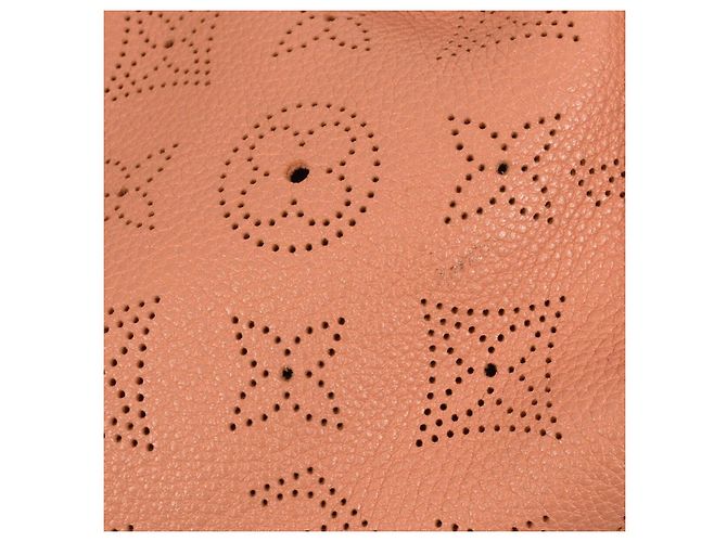 Louis Vuitton Selene Mahina Leather PM Pink - view 4