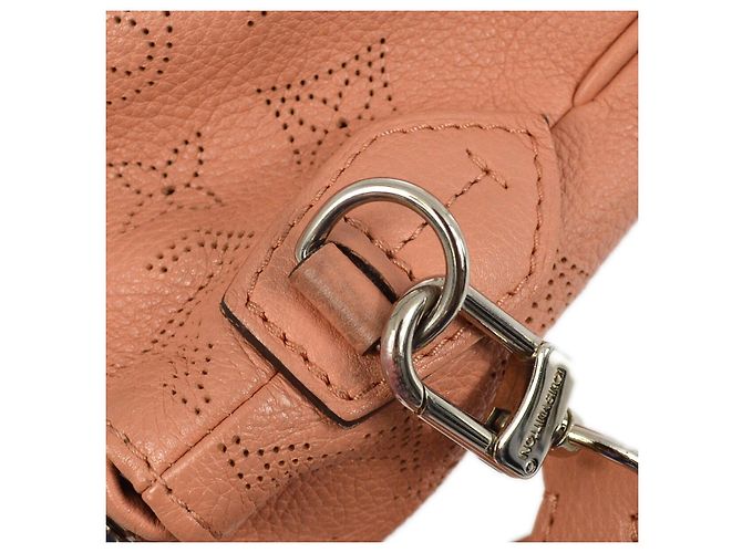 Louis Vuitton Selene Mahina Leather PM Pink - view 7