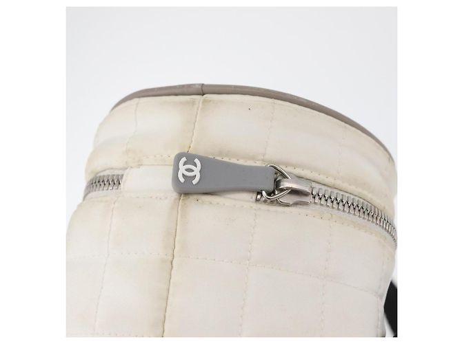Borsa a tracolla CHANEL Sports Choco Bar Nylon Bianco Argento CC Auth 126116A - vista 17