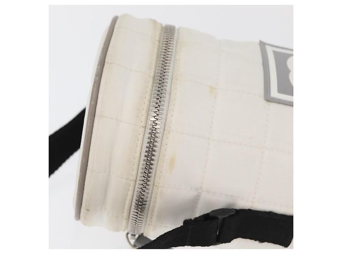 Borsa a tracolla CHANEL Sports Choco Bar Nylon Bianco Argento CC Auth 126116A - vista 8