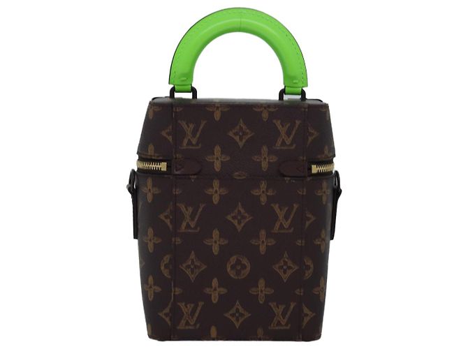 LOUIS VUITTON Bolso de Hombro Monogram Vertical Box M59664 LV Auth 82618SAM Monograma - vista 2