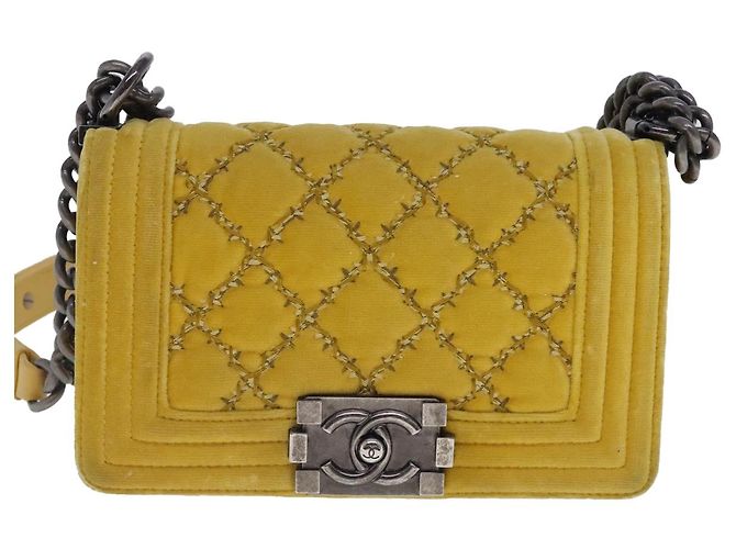 CHANEL Matelasse 20 Chain Boy Chanel Shoulder Bag Velor Yellow CC Auth 94468V Giallo - vista 13