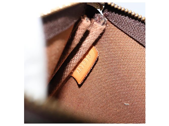 LOUIS VUITTON Monogram Pochette Accessoires Pochette M51980 LV Auth ep13455 Monogramme - vue 20