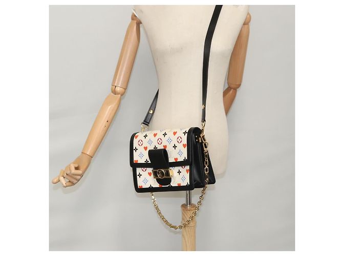 LOUIS VUITTON Game On 2021 Cruise Collection Dauphine MM M57463 Auth 104004SM Bianco - vista 42