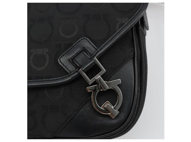 Borsa a tracolla Salvatore Ferragamo Gancini Canvas Nero Argento Auth bs35520 - vista 14